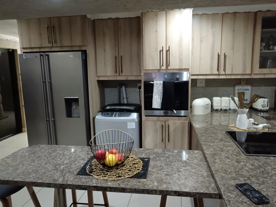 4 Bedroom Property for Sale in Vista Park Free State